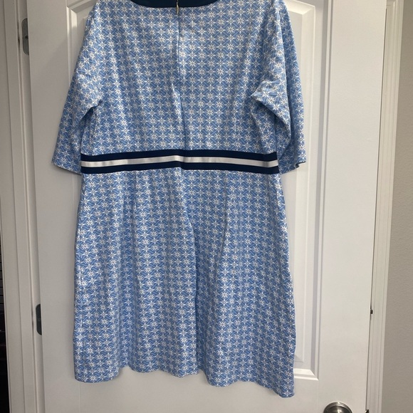DRAPER JAMES PERSELY PONTE DRESS in light blue and navy 1x plus a-line - Picture 2 of 6
